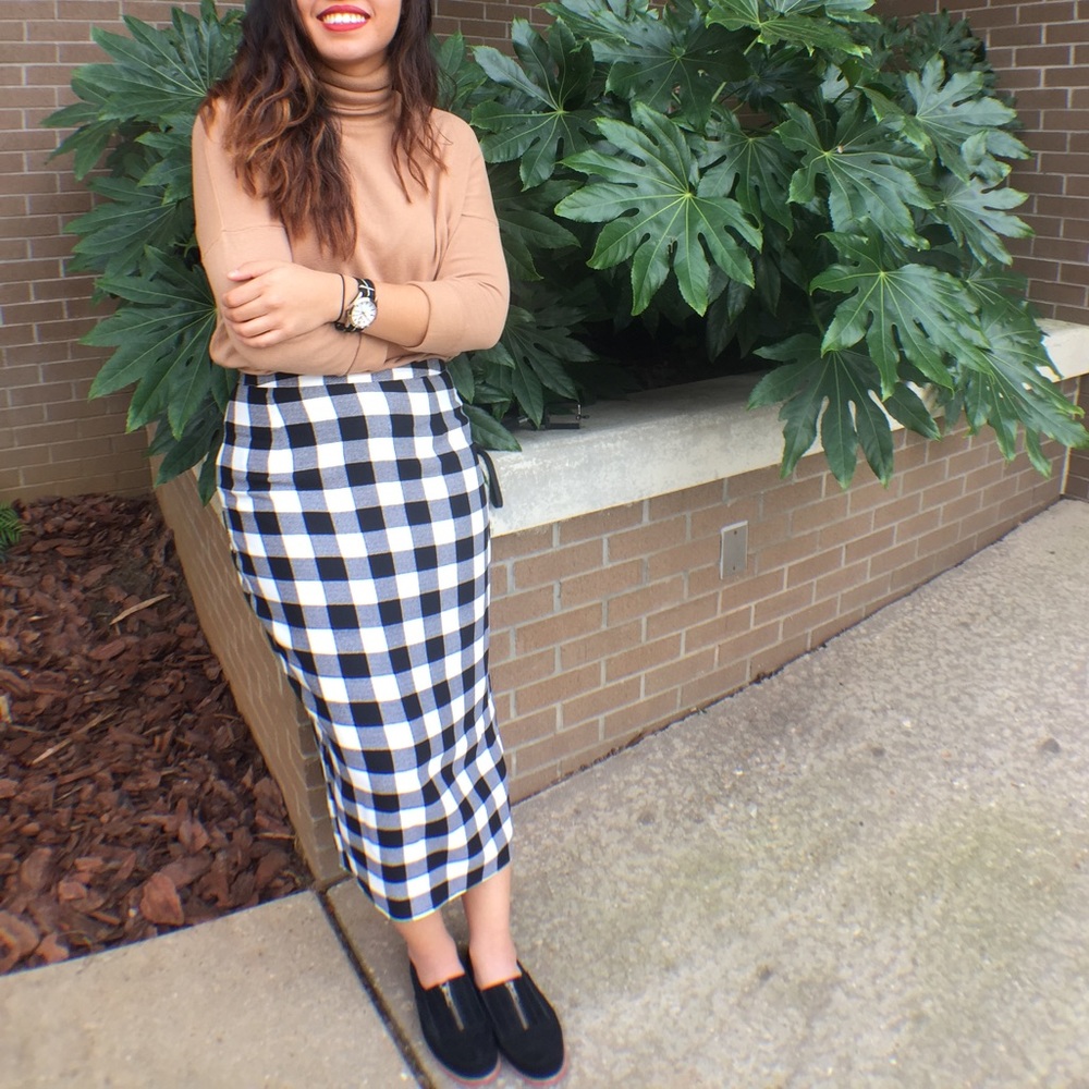 Gingham midi skirt with slit EUC sz8